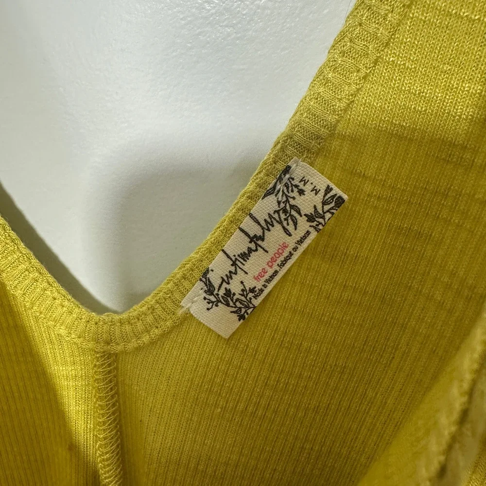 Free People Dani Tank Top Medium Yellow Ribbed V-Neck Flowy Cami Chartreuse